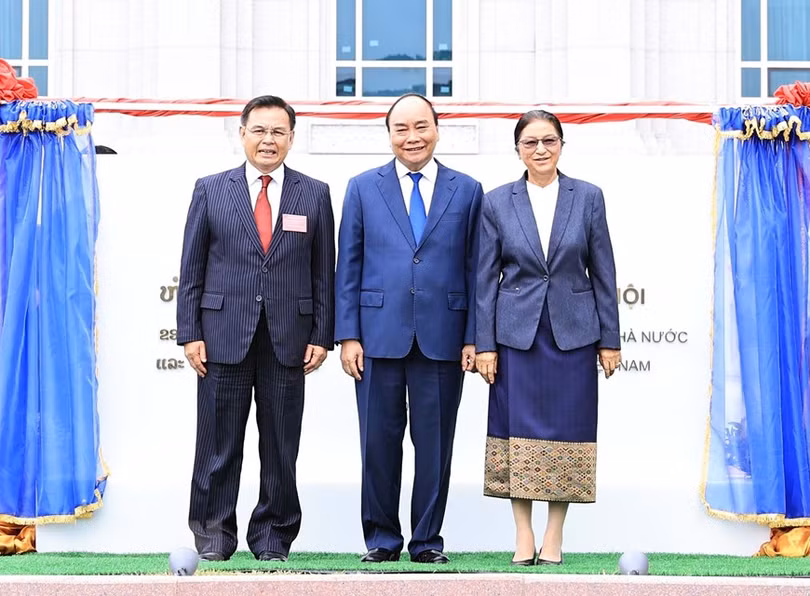 Hình ảnh Chủ tịch nước dự Lễ bàn giao Tòa Nhà Quốc hội mới cho Lào