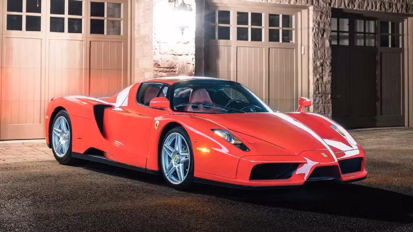 Siêu xe Ferrari Enzo hàng hiếm được bán với giá 3,8 triệu USD