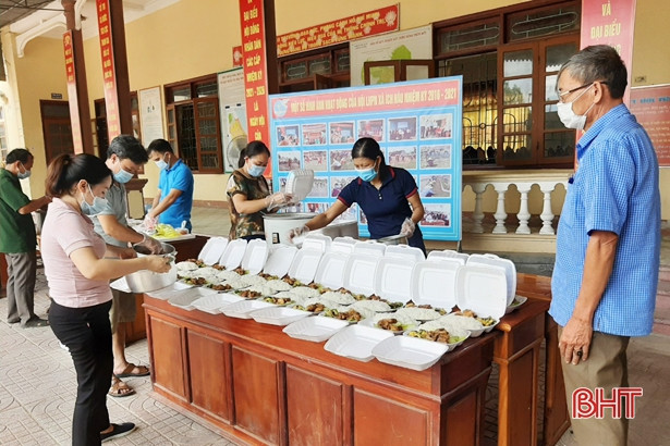 Lộc Hà vận động khoảng 700 triệu đồng hỗ trợ con em về quê từ vùng dịch 