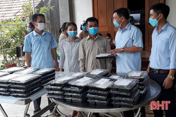 Huyện Kỳ Anh nấu hơn 41.500 suất cơm phục vụ khu cách ly tập trung