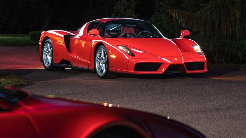 Siêu xe Ferrari Enzo hàng hiếm được bán với giá 3,8 triệu USD