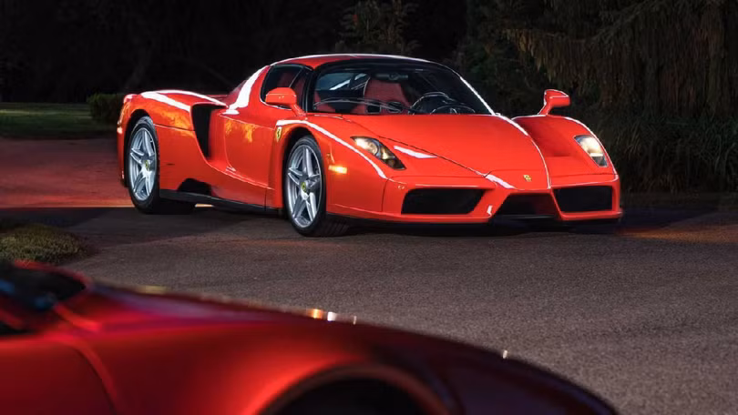 Siêu xe Ferrari Enzo hàng hiếm được bán với giá 3,8 triệu USD