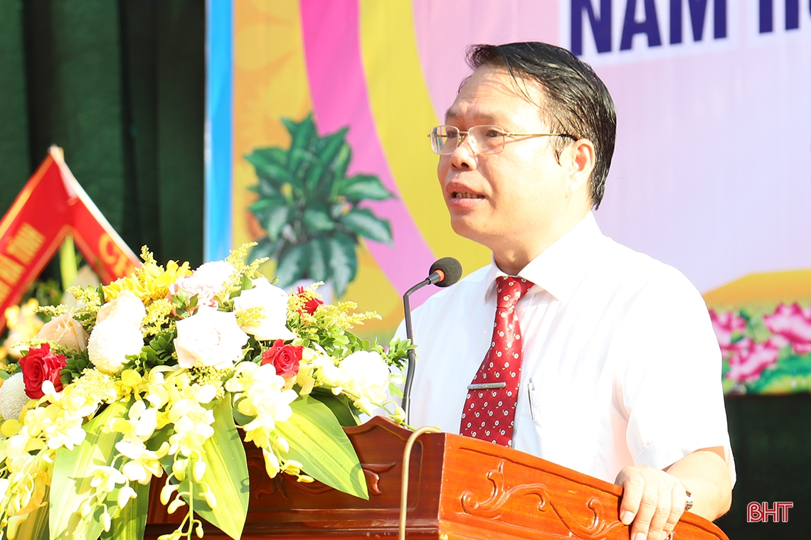 Bí thư Tỉnh ủy Lê Đình Sơn: Phát huy truyền thống học tập của ngôi trường mang tên anh hùng Lý Tự Trọng