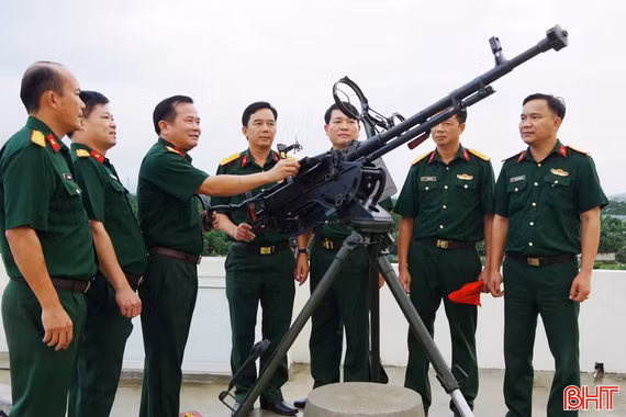 Lực lượng vũ trang Hà Tĩnh quyết tâm bảo vệ vững chắc Tổ quốc từ sớm, từ xa