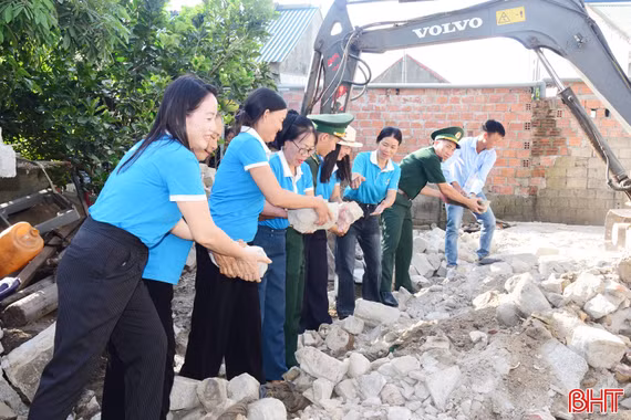Khởi công làm nhà kiên cố cho phụ nữ nghèo ở Lộc Hà