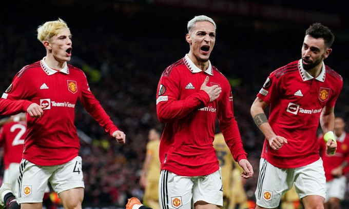 Man Utd loại Barca khỏi Europa League