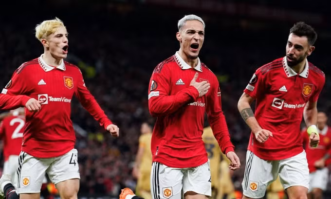 Man Utd loại Barca khỏi Europa League