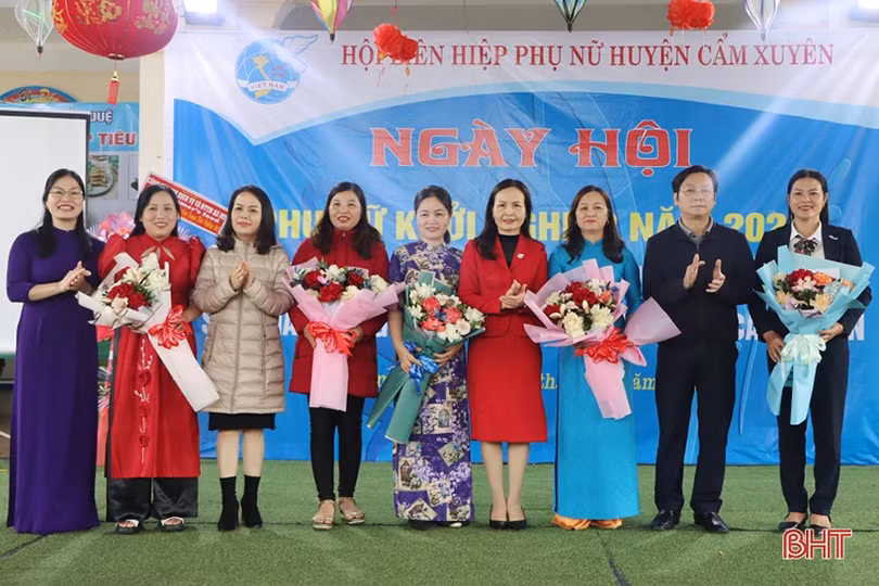 Phụ nữ Cẩm Xuyên sôi nổi tham gia ngày hội khởi nghiệp năm 2023