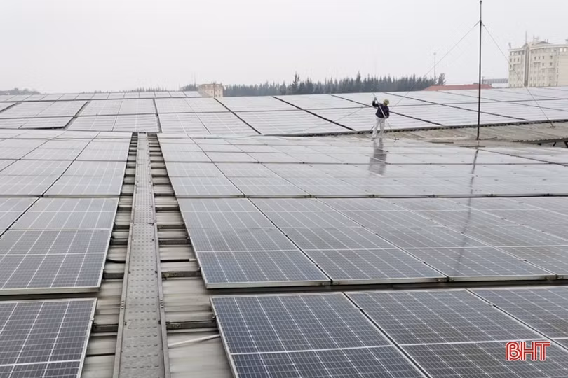 Điện lực Hà Tĩnh dự kiến mua trên 130 triệu kWh từ điện mặt trời áp mái nhà