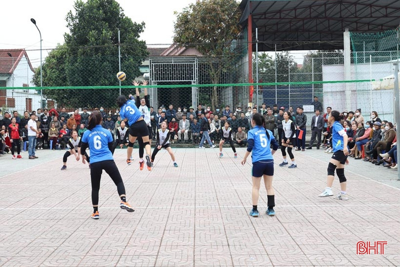 Đội Sơn Kim 1 xuất sắc giành giải nhất bóng chuyền nữ Hương Sơn