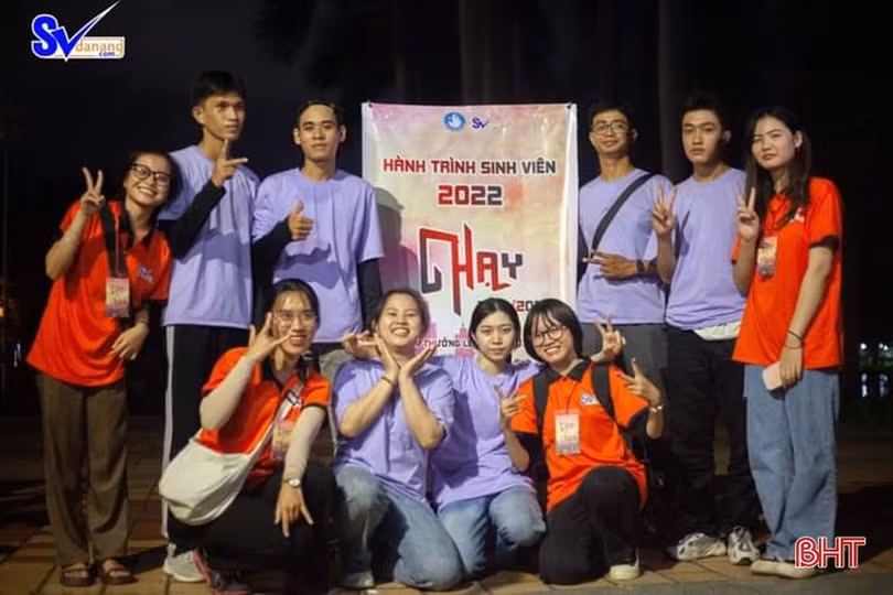 “Kỳ cuối em đủ tiền nộp học rồi, muốn nhường sự giúp đỡ cho bạn khác khó khăn hơn”