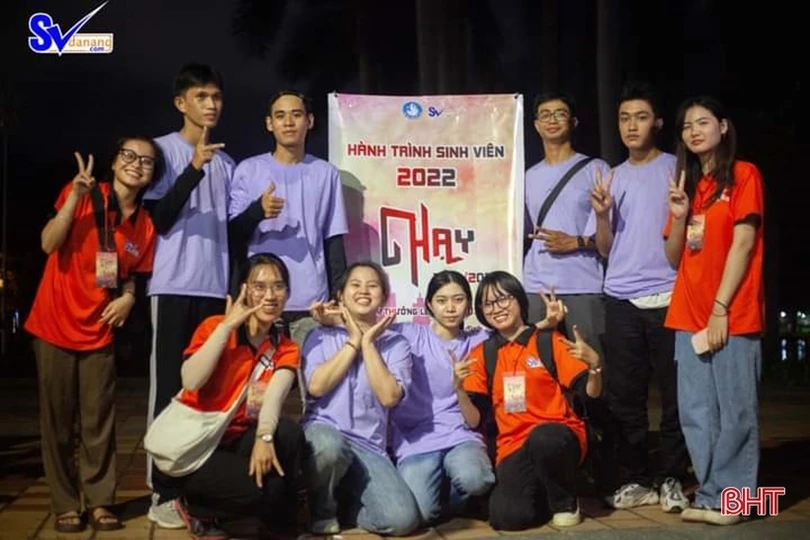 “Kỳ cuối em đủ tiền nộp học rồi, muốn nhường sự giúp đỡ cho bạn khác khó khăn hơn”