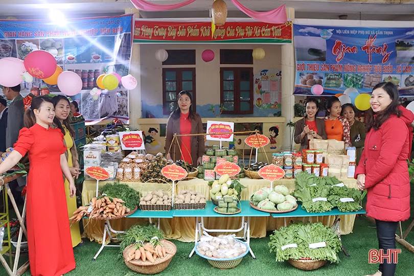 Phụ nữ Cẩm Xuyên sôi nổi tham gia ngày hội khởi nghiệp năm 2023