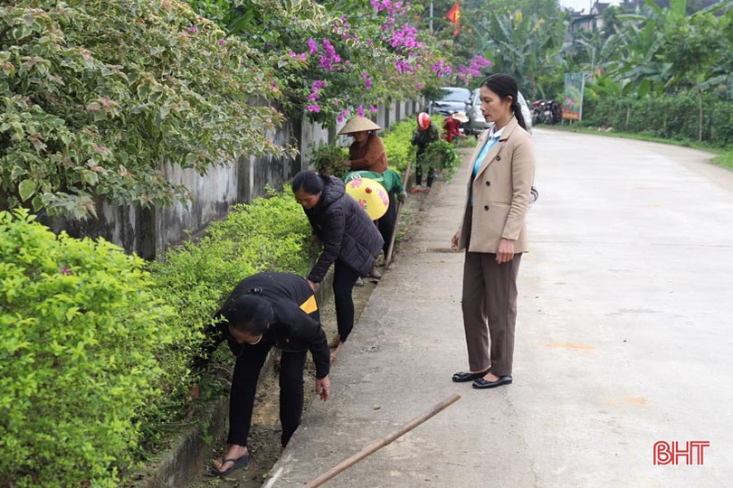 Người "truyền lửa" trong các phong trào ở xã miền núi Hà Tĩnh ảnh 1 Người “truyền lửa” trong các phong trào ở xã miền núi Hà Tĩnh