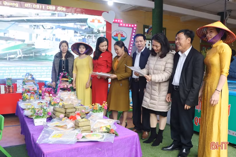 Phụ nữ Cẩm Xuyên sôi nổi tham gia ngày hội khởi nghiệp năm 2023