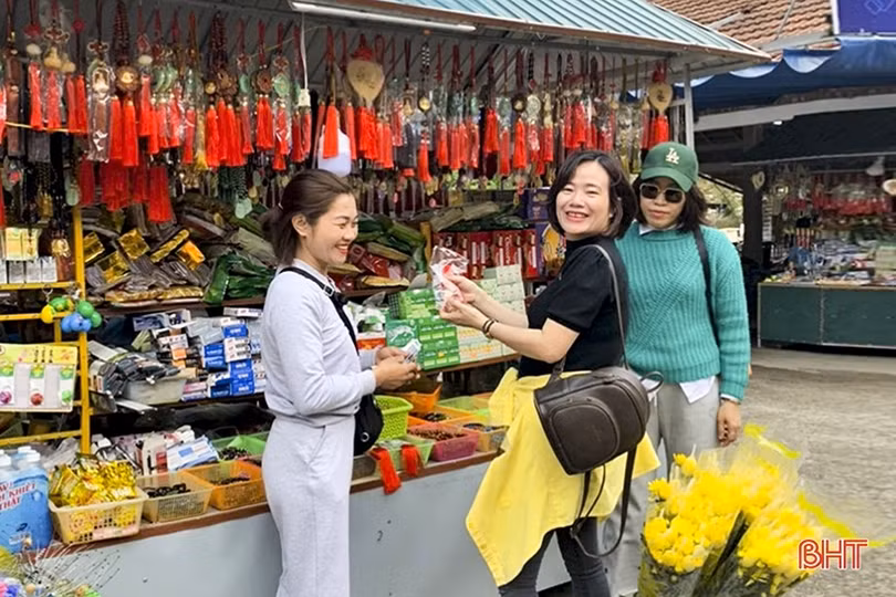 Xây dựng môi trường văn hóa, chùa Hương Tích Hà Tĩnh ngày càng hút khách