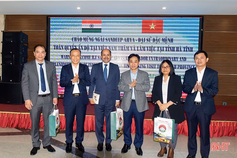 Khánh thành công trình phòng học do Chính phủ Ấn Độ tài trợ ở Hà Tĩnh