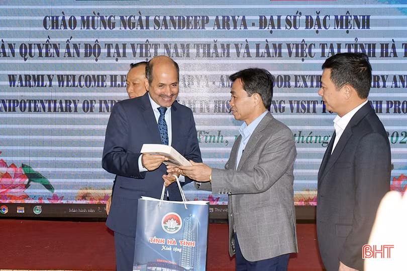 Khánh thành công trình phòng học do Chính phủ Ấn Độ tài trợ ở Hà Tĩnh