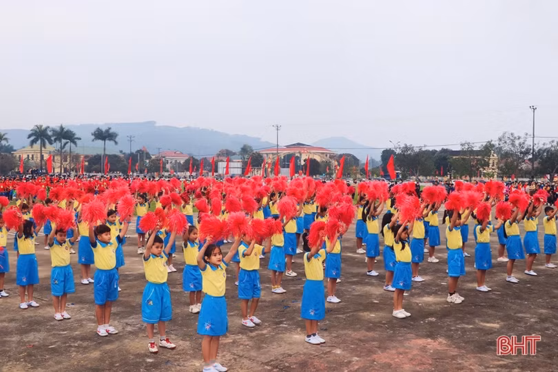 Học sinh Vũ Quang tranh tài tại Đại hội Điền kinh - Thể thao