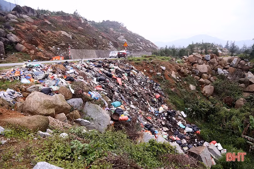 Nhiều “điểm xấu” trên tuyến đường đẹp ven biển Hà Tĩnh