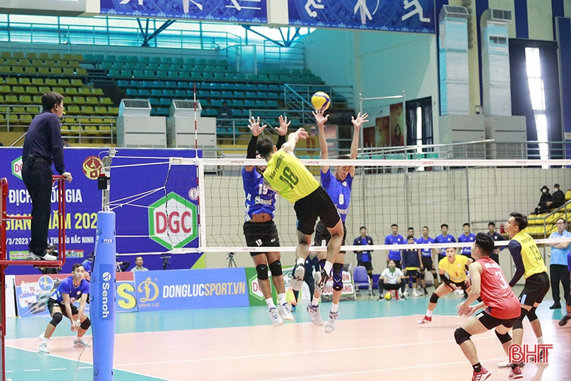 Đinh Văn Phương - đối chuyền trẻ đầy triển vọng của bóng chuyền Hà Tĩnh ảnh 6 Đinh Văn Phương - đối chuyền trẻ đầy triển vọng của bóng chuyền Hà Tĩnh