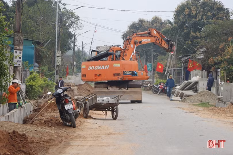 Đẩy nhanh tiến độ thi công các công trình, dự án trọng điểm tại Hà Tĩnh