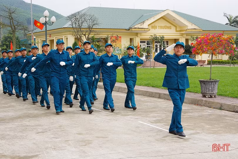 Chỉ huy trưởng Bộ CHQS Hà Tĩnh kiểm tra triển khai nhiệm vụ QS-QP