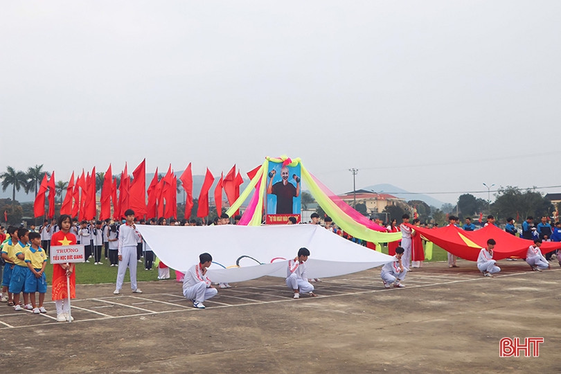 Học sinh Vũ Quang tranh tài tại Đại hội Điền kinh - Thể thao