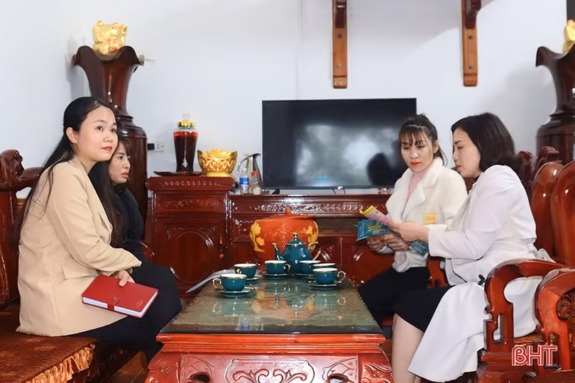 Phụ nữ Hà Tĩnh phát huy vai trò trong tuyên truyền chính sách DS-KHHGĐ