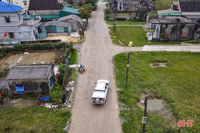 Tuyến đường hơn 12 năm chưa hoàn thành, người dân Kỳ Ninh vất vả đi lại!