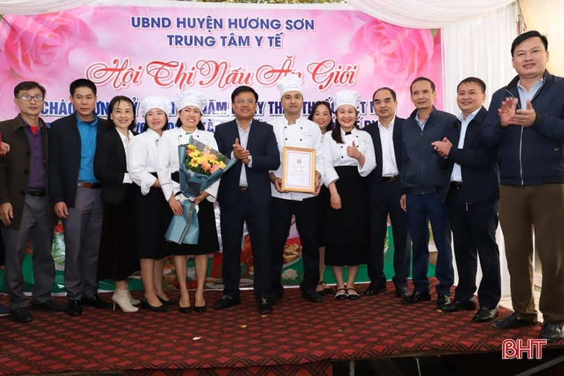Sôi nổi hội thi nấu ăn của Trung tâm Y tế huyện Hương Sơn