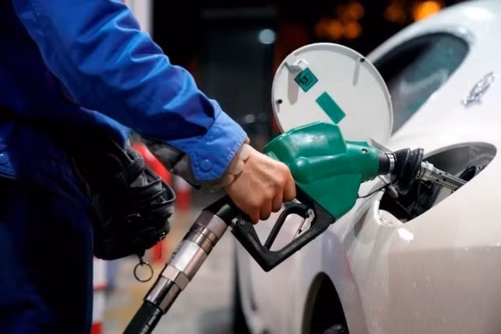 Giá xăng ngày mai có thể tiếp tục tăng
