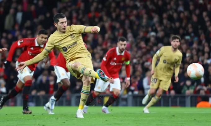 Man Utd loại Barca khỏi Europa League