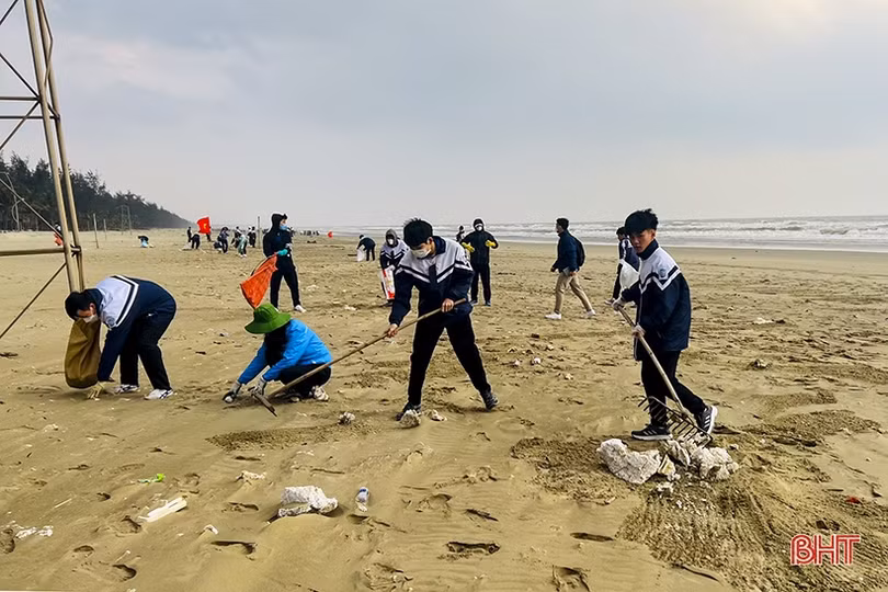 Các khu, điểm du lịch biển Hà Tĩnh “làm mới” nhiều sản phẩm để đón khách