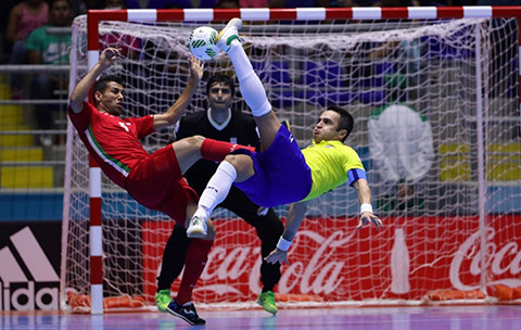brazil bi loai som o futsal world cup boi nha vo dich chau a