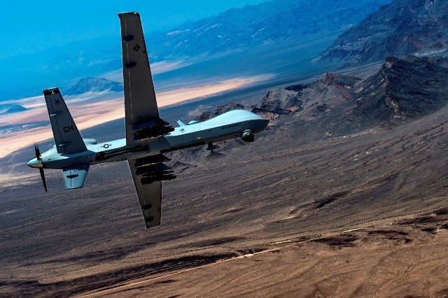 my quyet dinh thay mau phi doi may bay khong nguoi lai vu trang