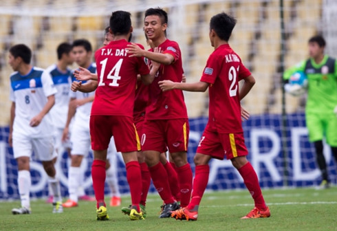 thang kyrgyzstan u16 viet nam vao tu ket u16 chau a