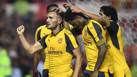 arsenal liverpool dai thang o vong 3 cup lien doan anh