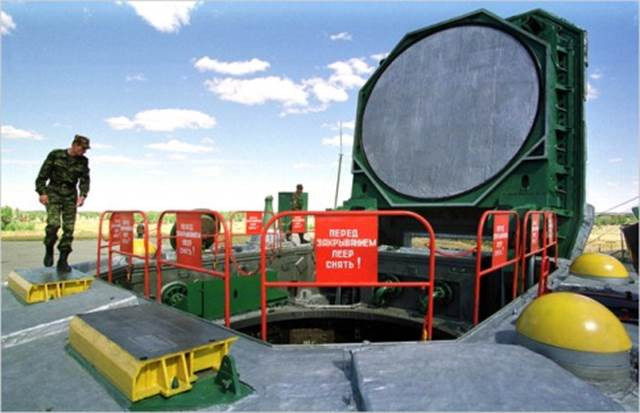 Kiềm chế ( răn đe) hạt nhân đối với Nga không chỉ là hợp lý mà còn là phương án không thể thay thế vu khi hat nhan loai vu khi tuyet doi vo dung