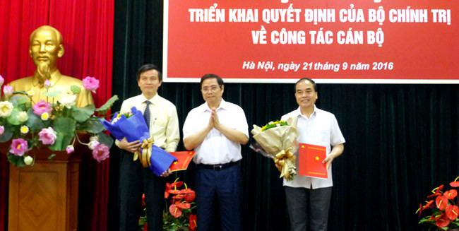 pgs ts doan minh huan duoc giao phu trach tap chi cong san