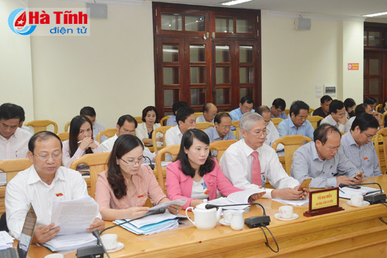 hdnd tinh xem xet thao luan 10 to trinh de ban hanh nghi quyet