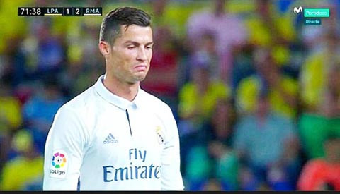 ronaldo noi cau vi bi thay ra real tra gia dat
