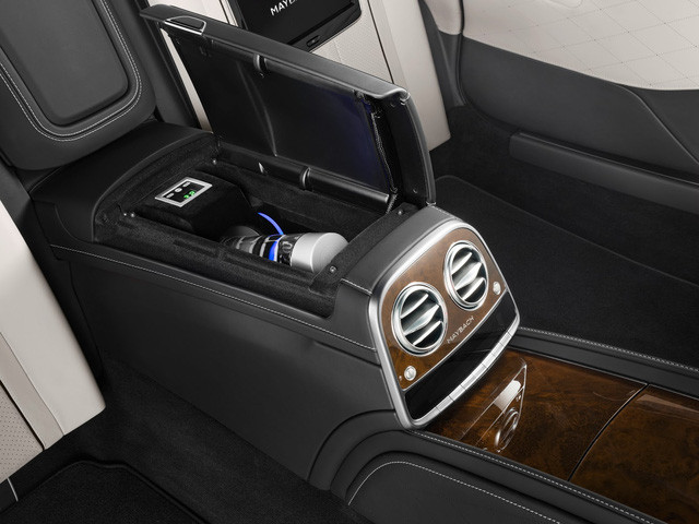 mercedes maybach s600 pullman guard xe boc thep trieu do cho yeu nhan
