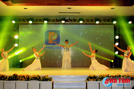 cong ty xang dau ha tinh tri an khach hang