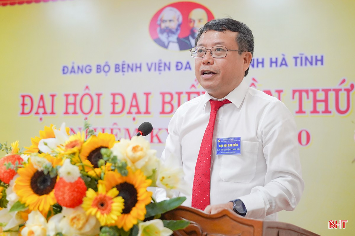Phó Chủ tịch UBND tỉnh Dương Tất Thắng phát biểu chỉ đạo đại hội. bqbht_br_1dsc04531.jpg
