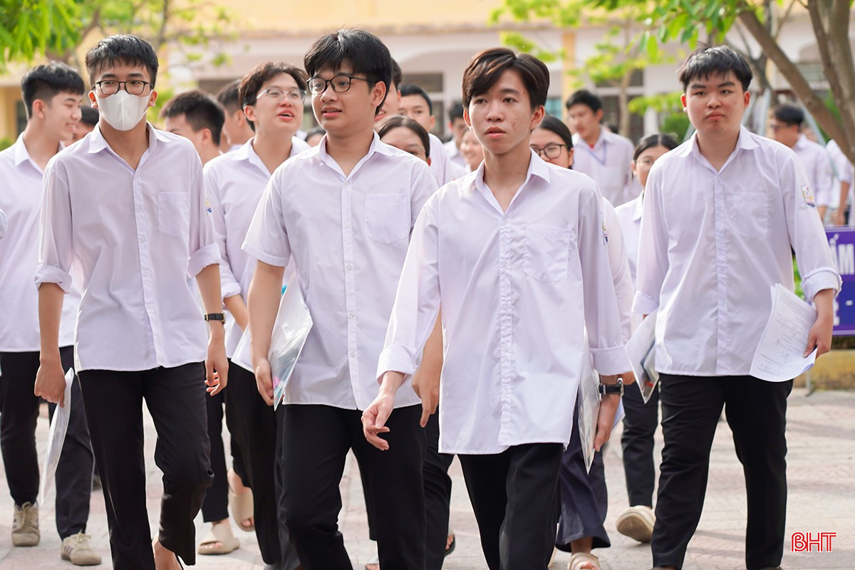 Ngày đầu thi tốt nghiệp THPT 2025 diễn ra nghiêm túc, đúng quy chế. bqbht_br_0dsc00525.jpg
