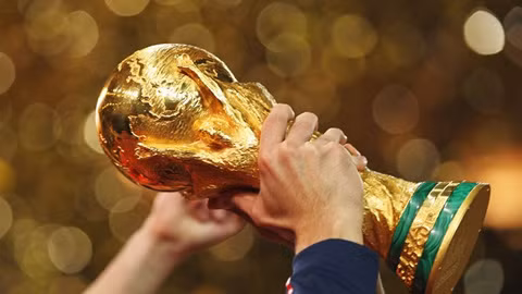 hanh trinh thay doi world cup 100 nam 4 lan chuyen minh