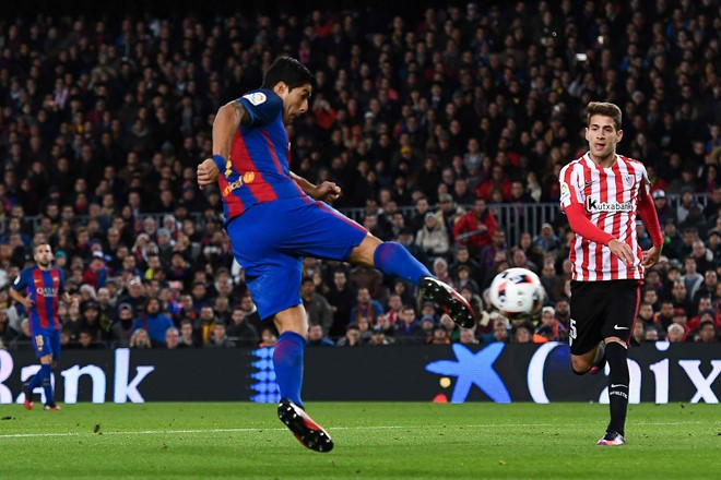 messi sut phat dang cap giup barca nguoc dong loai bilbao