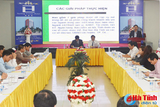 ho tro chuyen doi nghe cho nguoi dan anh huong su co moi truong bien