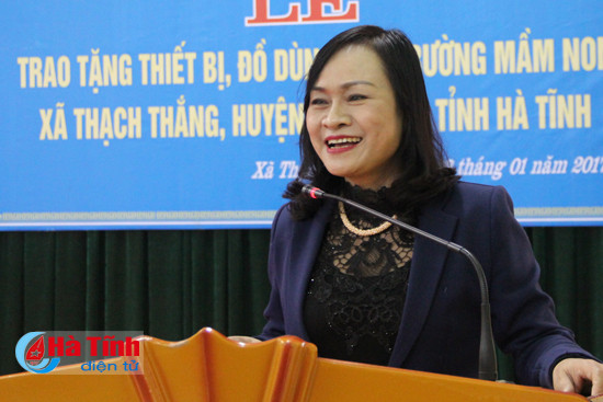 trao 270 giuong ngu tieu chuan quoc te cho hoc sinh mam non